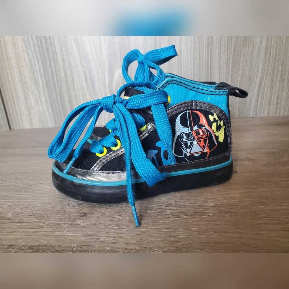 BUNDLE & SAVE Disney Star Wars Darth Vader sneakers
